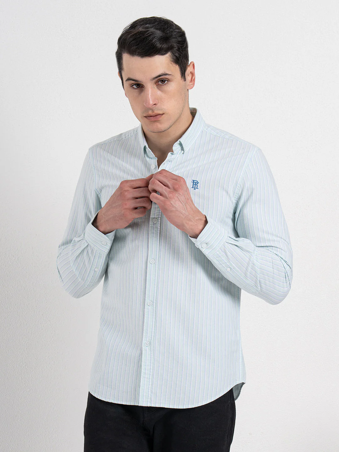 Men's Oxford Stripe Shirt for Casual Everyday Style - Image 6