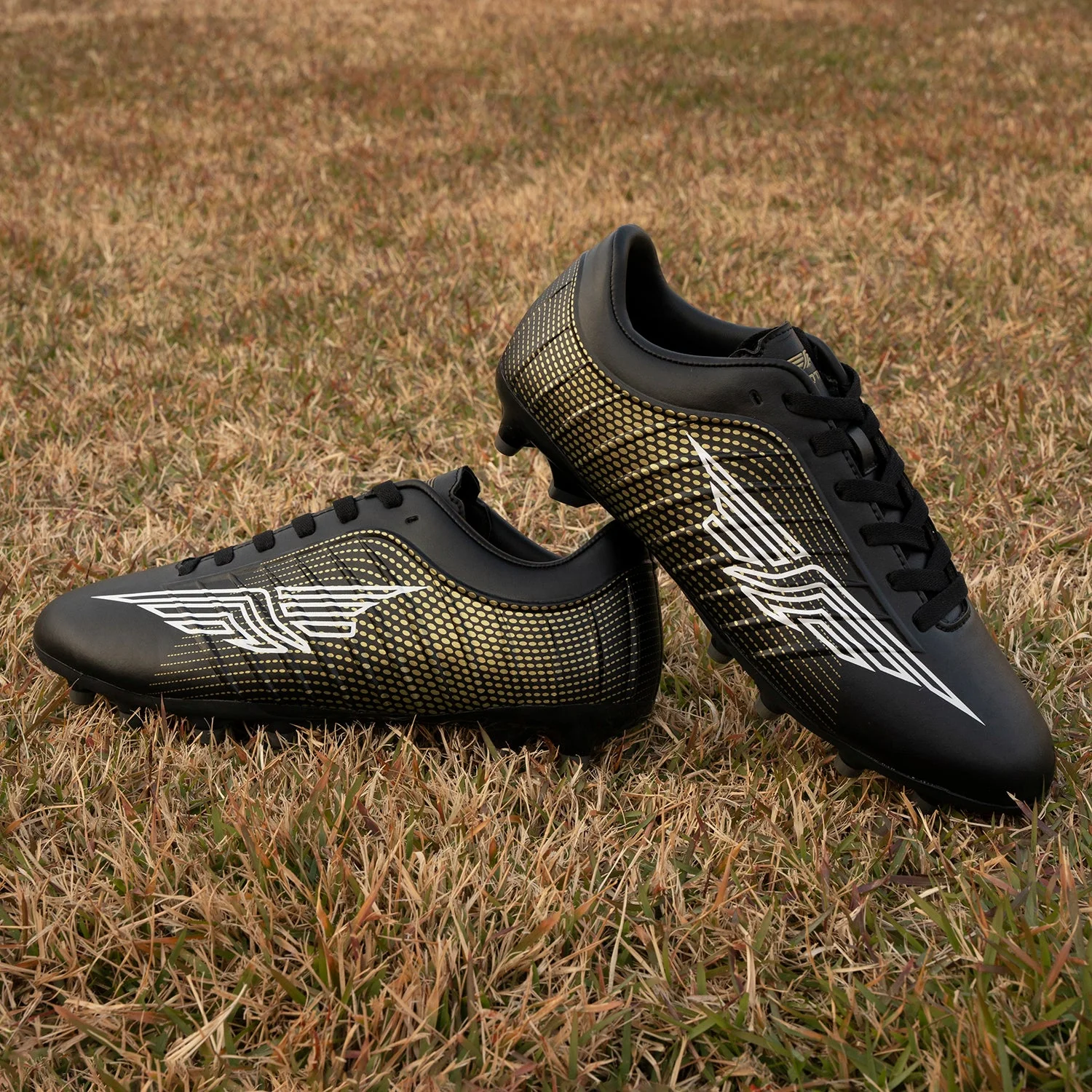 Men Soccer Shoes for Performance and Grip - Image 6