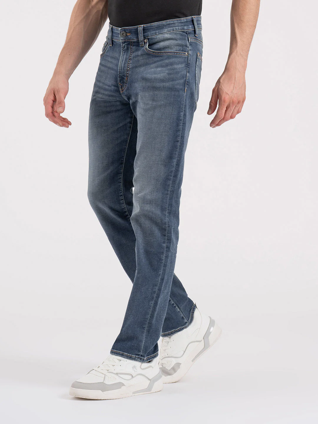 Men's Tinted Blue Solid Cotton Polyester Spandex Straight Fit Jeans - Image 2