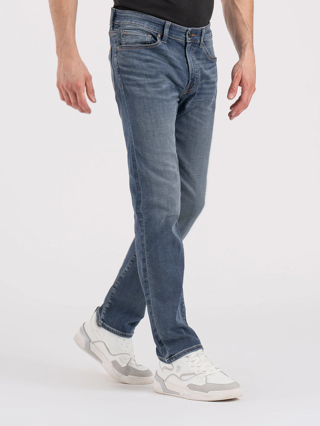 Men's Tinted Blue Solid Cotton Polyester Spandex Straight Fit Jeans - Image 6