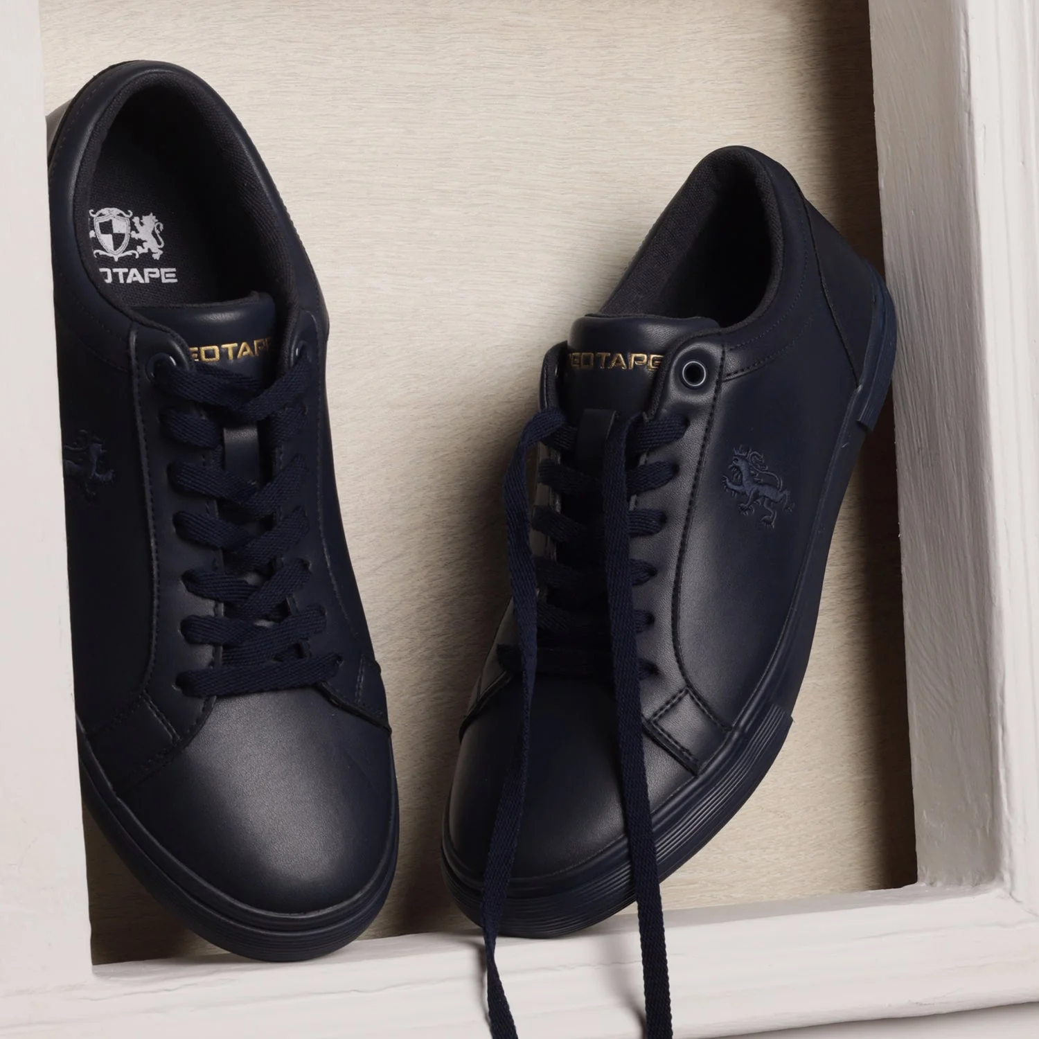 Men's Sneakers with Cushioned Support and Everyday Grip - Image 6