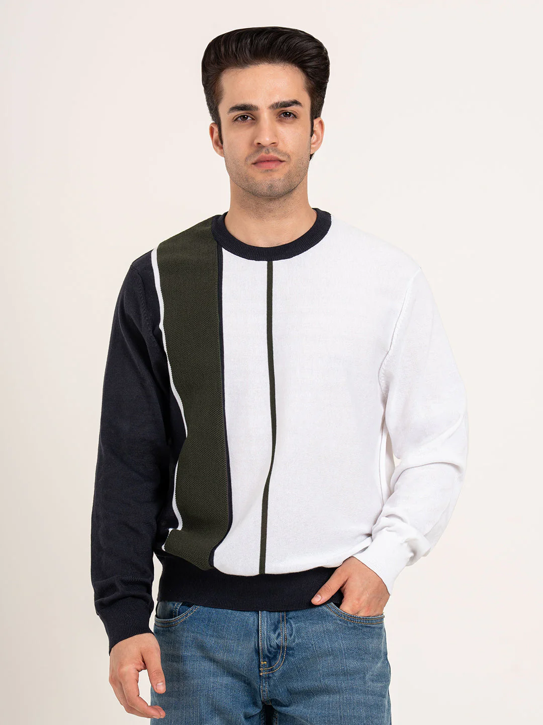 Off-White Men's Pullover Sweater for Winter - Image 5