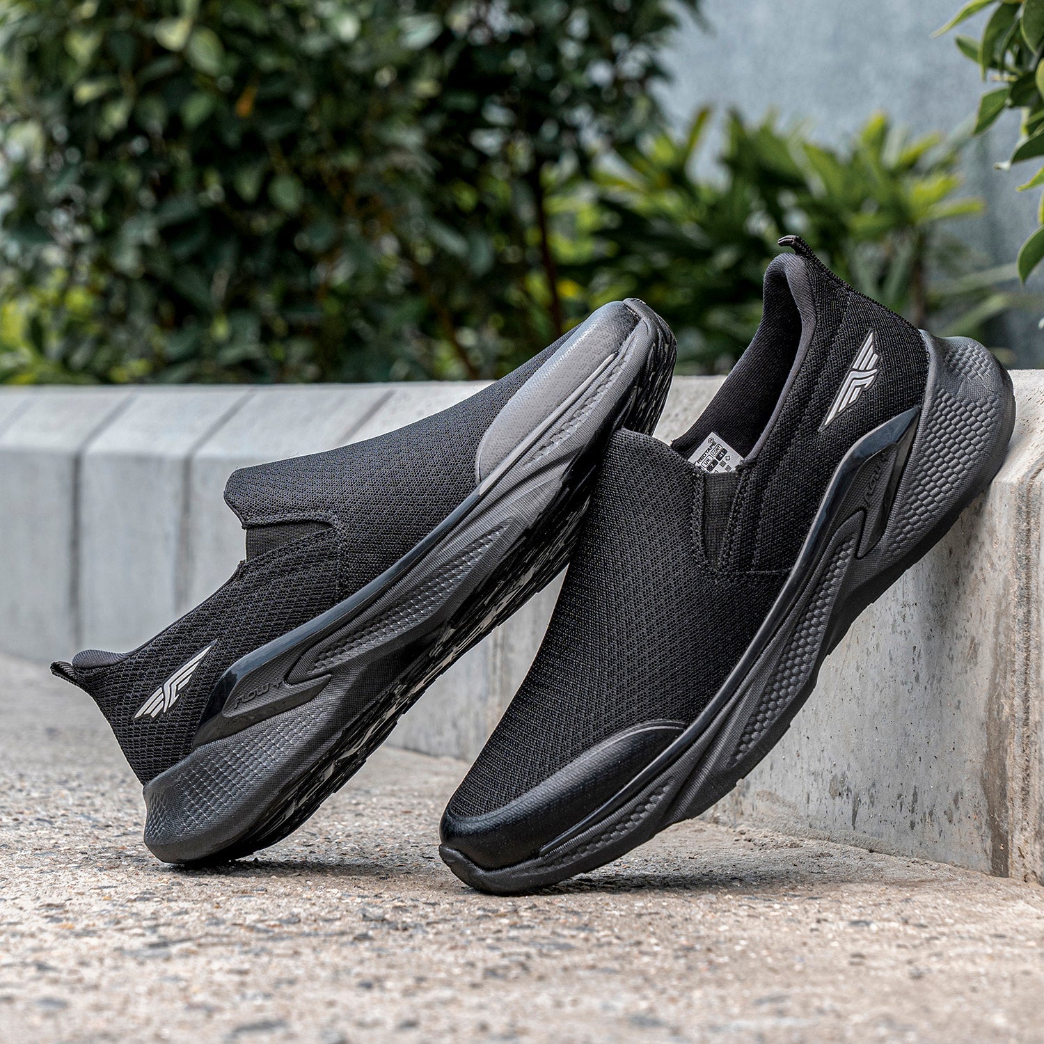 Walking-Slip-On-Shoes-for-Men-in-Black-|-Low-Cut-Walking-Shoes. - Image 6