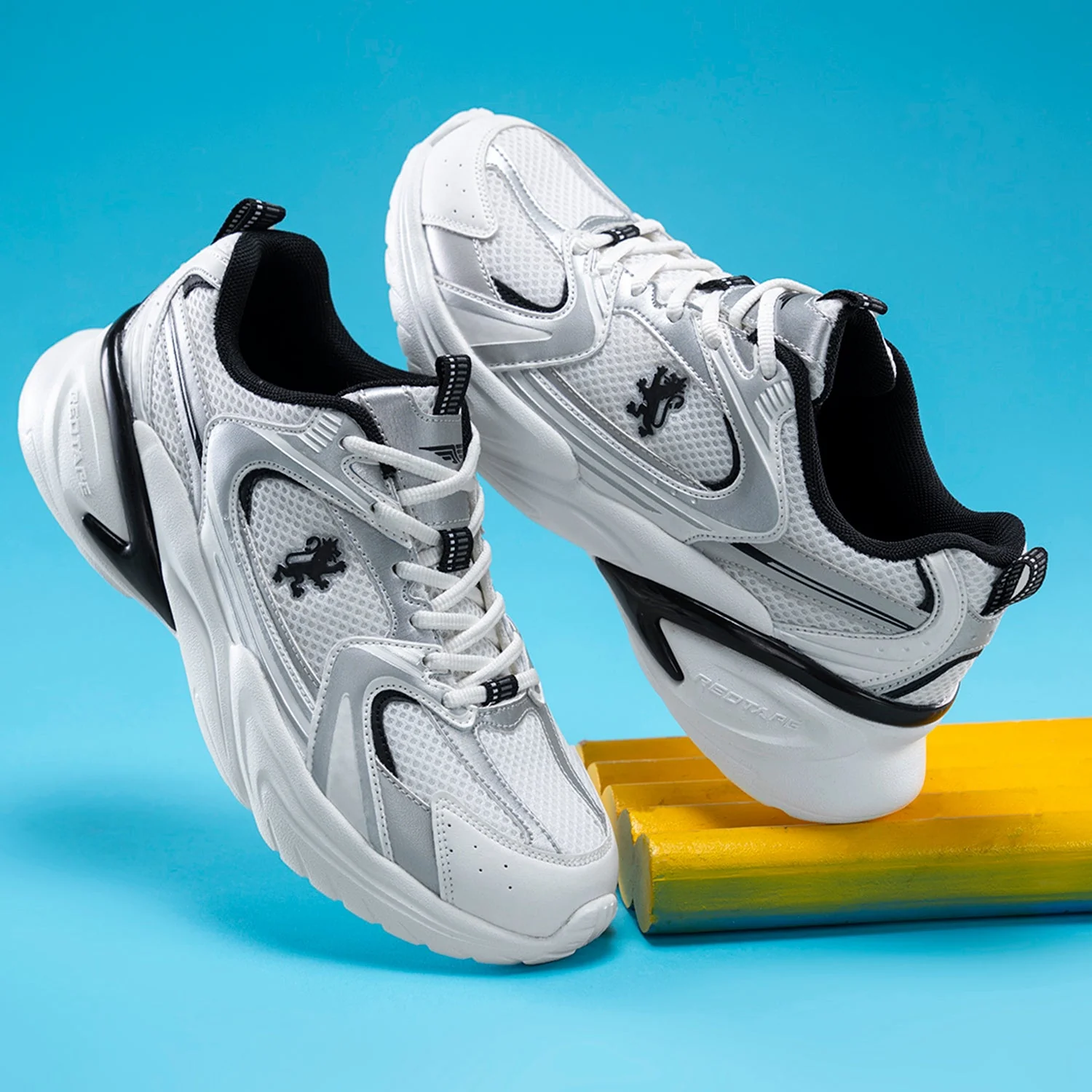 White Causal Shoes for Women for Everyday Comfort - Image 6