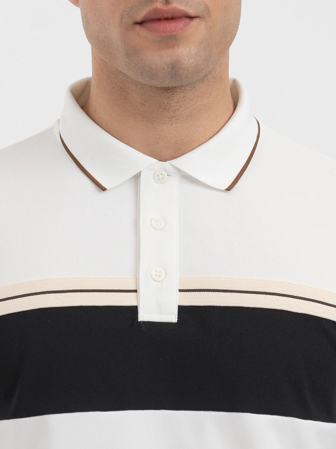 Red Tape White Polo T-Shirt for Men - Image 4