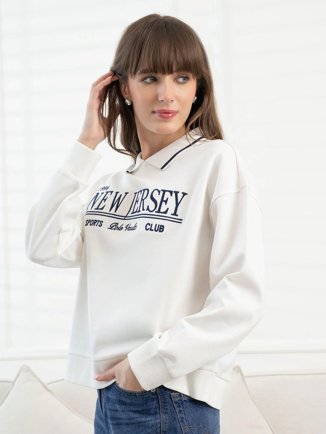 White Sweatshirt for Women - Image 7