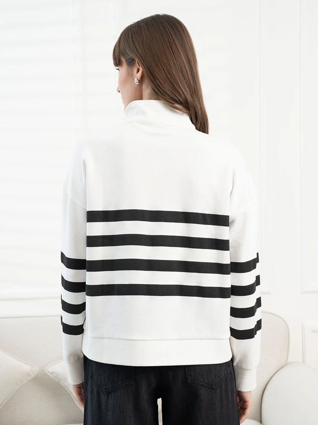 White Sweatshirt for Women - Image 4