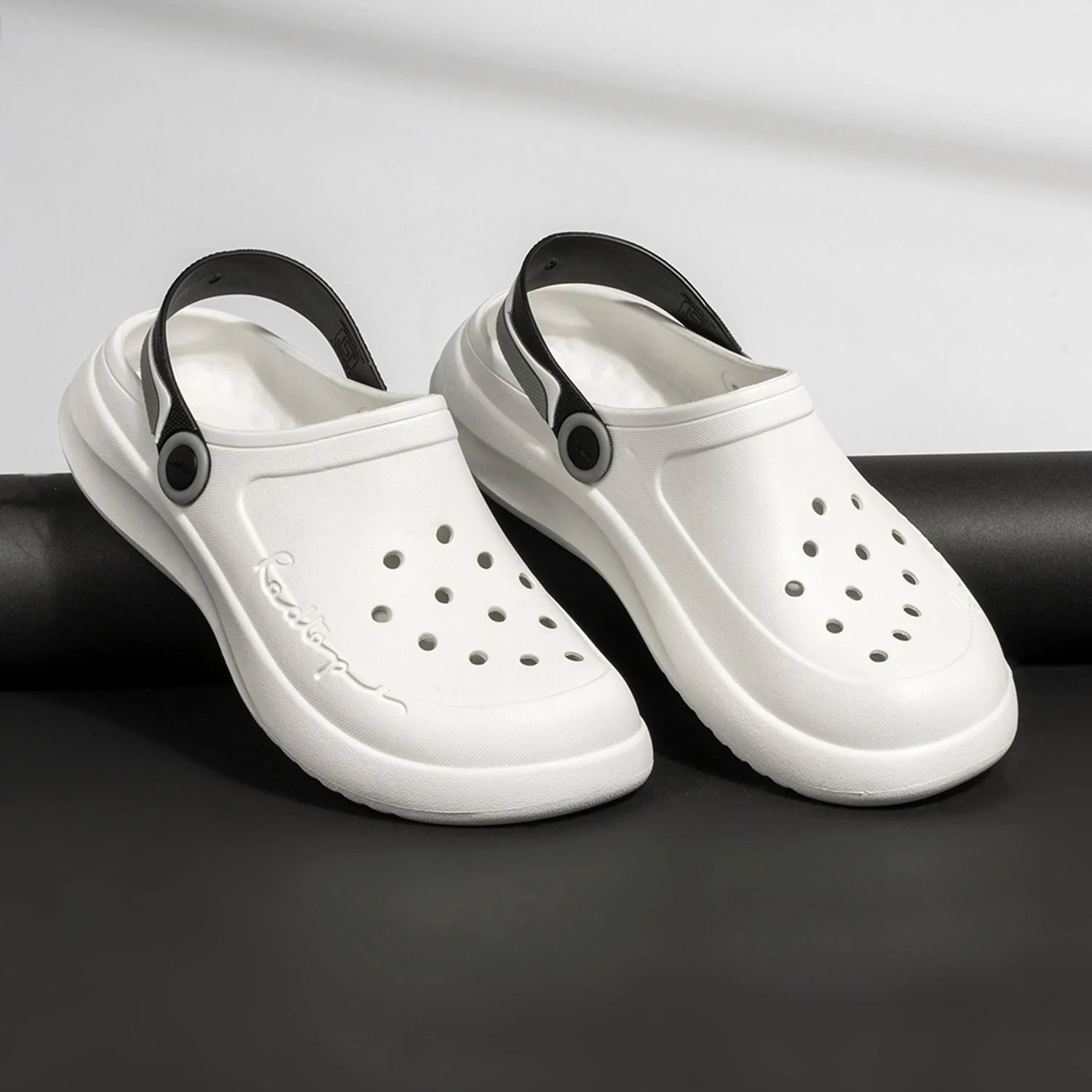 Women's Clogs for Everyday Ease - Image 6