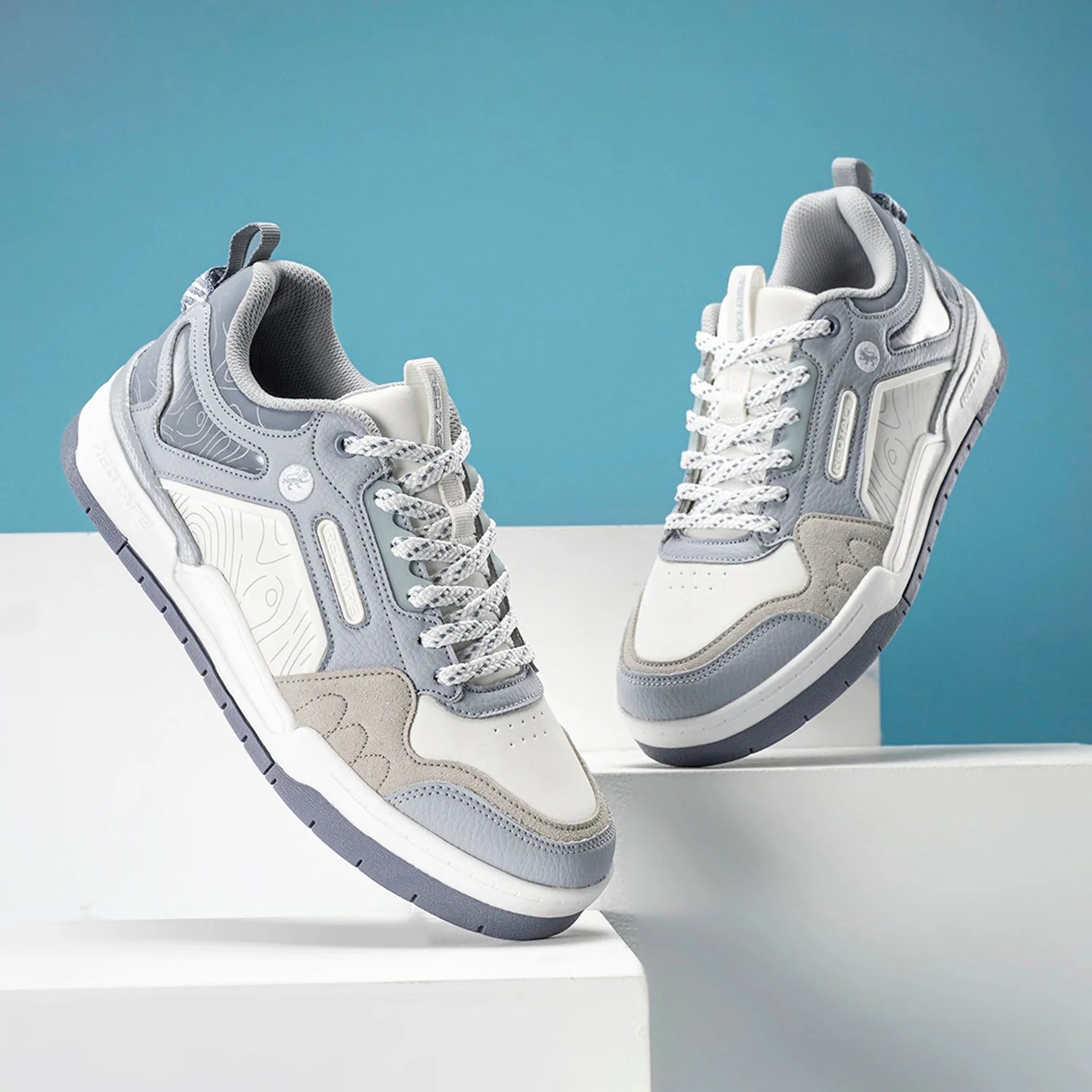 Women's Super Sneakers for Everyday Comfort - Image 5