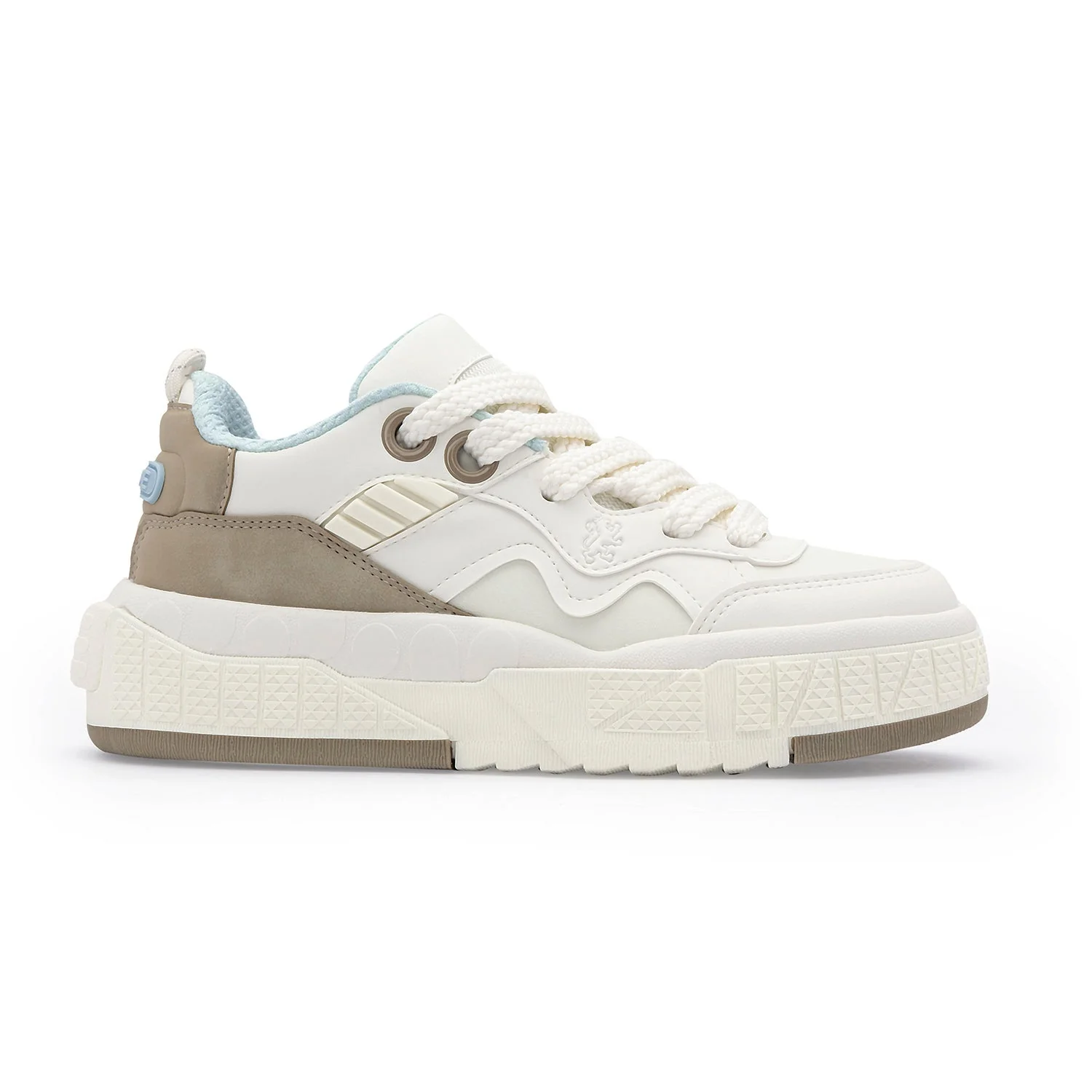 Women's Lifestyle Sneakers for  Effortless Everyday Style - Image 2