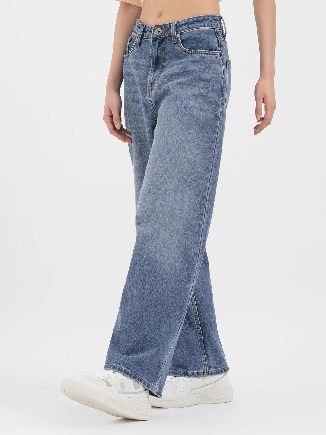 Womenâ€™s Light Blue Baggy Jeans - Image 4