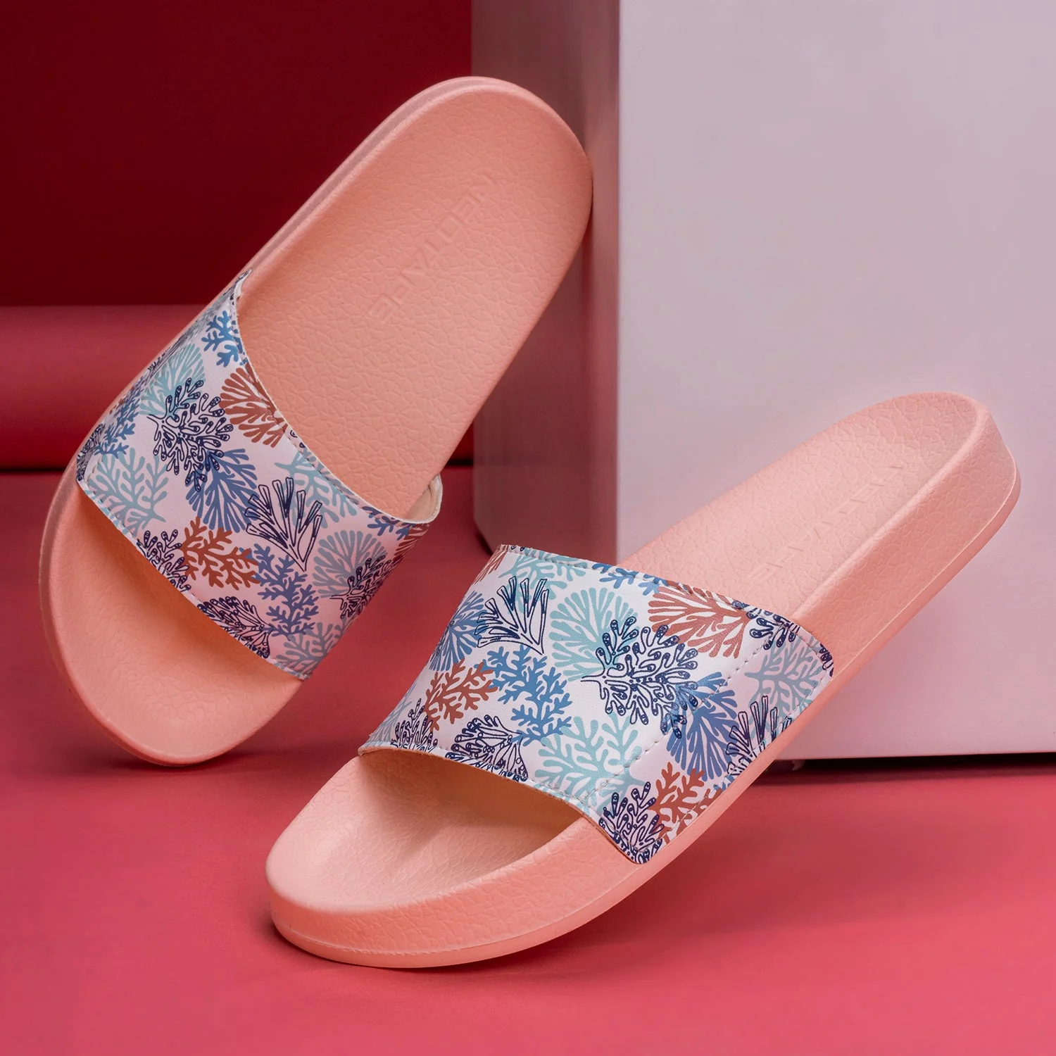 Women's Pool Sliders for Casual Everyday Comfort - Image 6