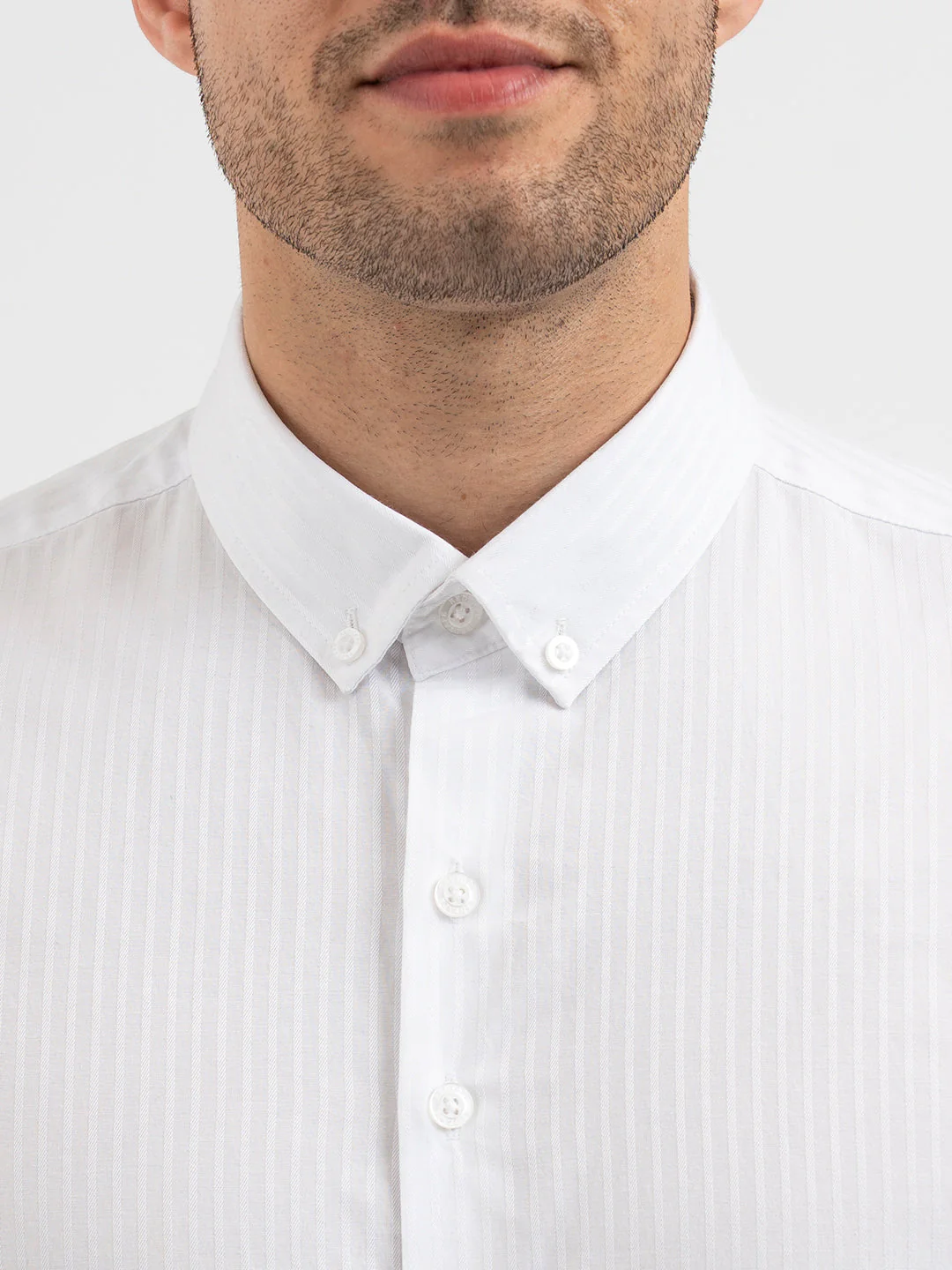 Red Tape Dobby Striped White Shirt for Men - Image 4