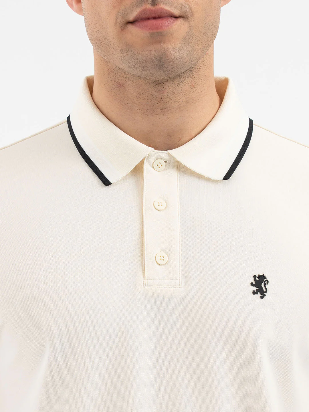 Red Tape Off White Polo T-Shirt for Men - Image 4