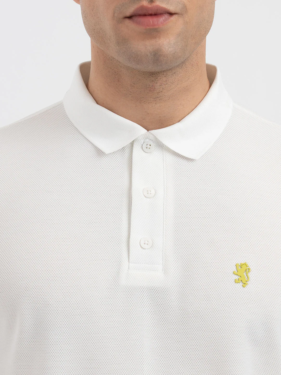 Red Tape White Polo T-Shirt for Men - Image 4