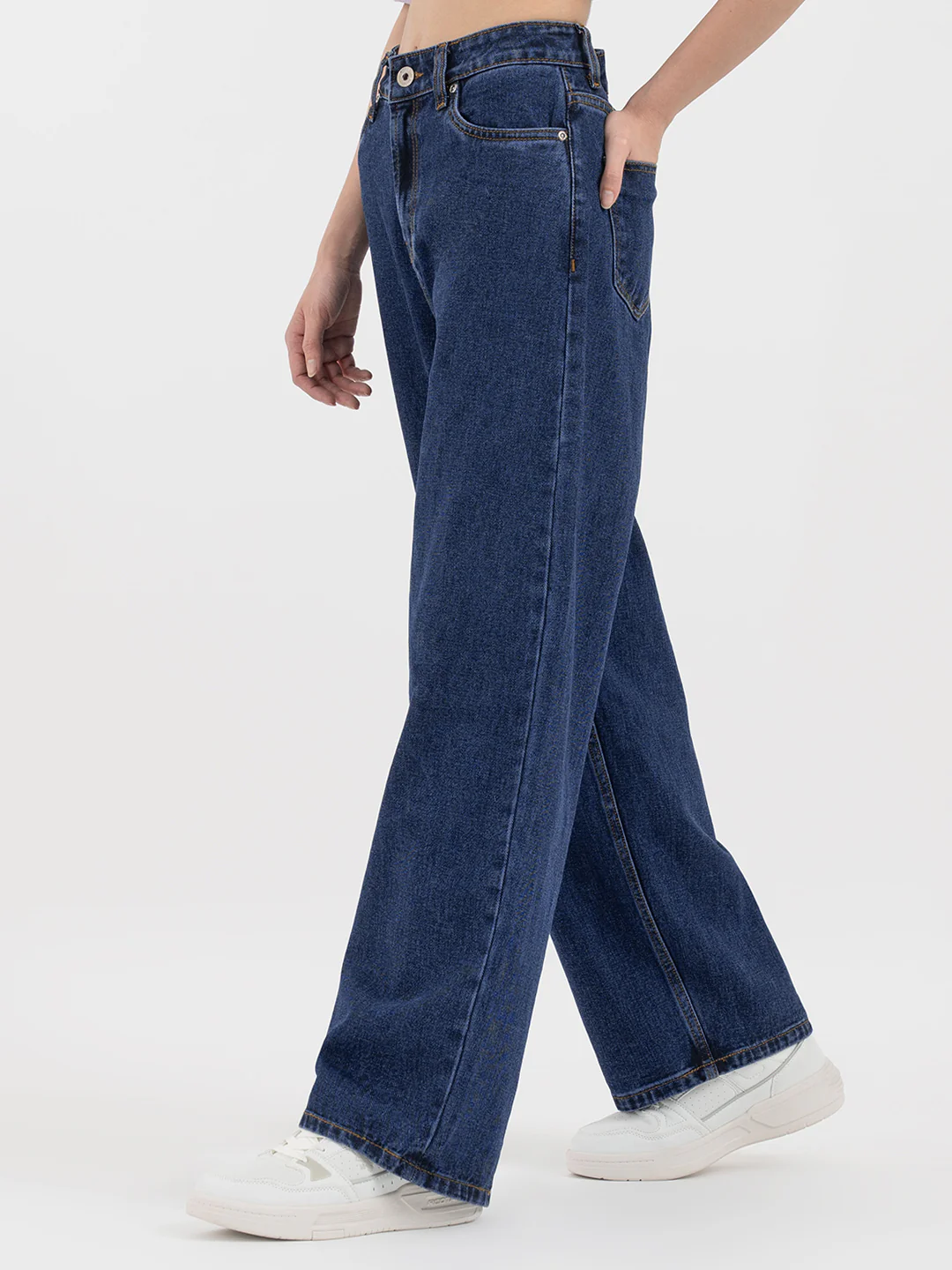 Womenâ€™s Mid Blue Baggy Jeans - Image 4