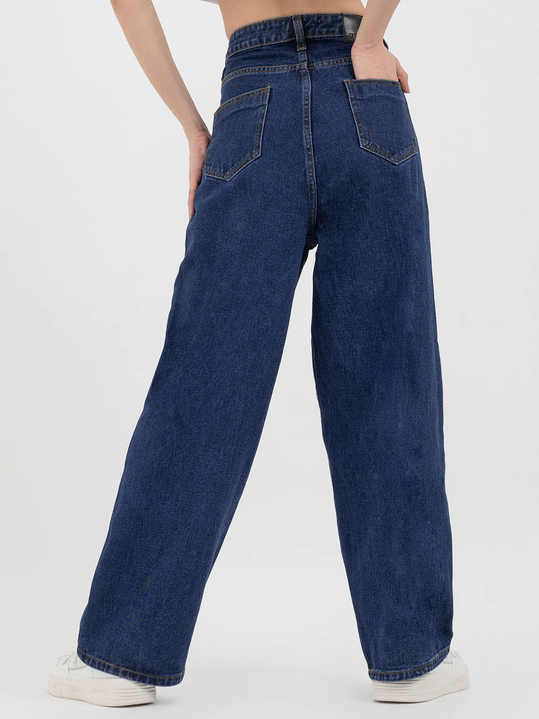 Womenâ€™s Mid Blue Baggy Jeans - Image 5