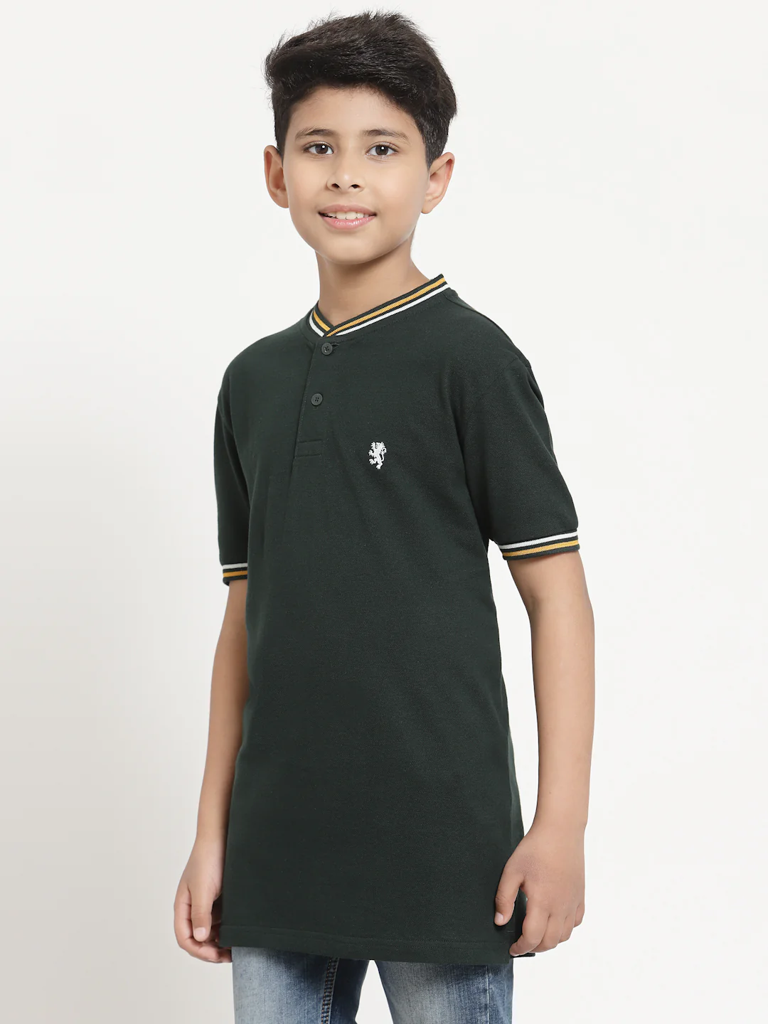 Boys Dark Green Solid T-Shirt - Image 2
