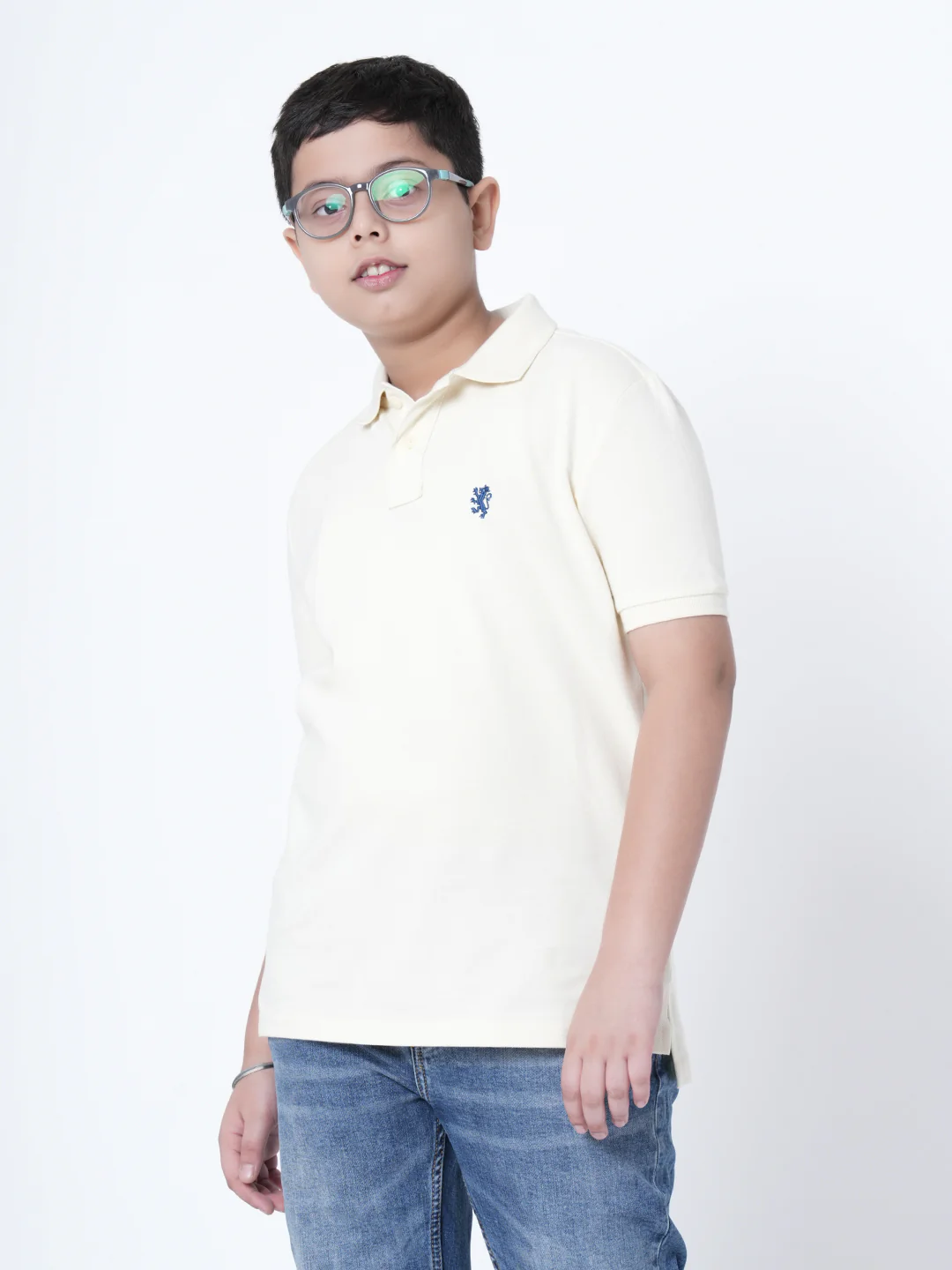 Boys Off White Solid T-Shirt - Image 6