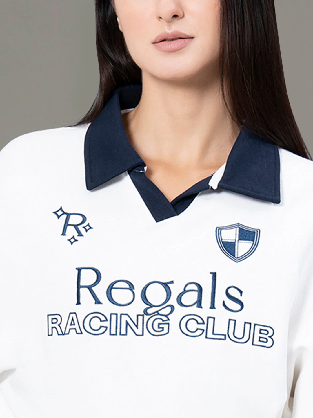 Classic Collar Sweatshirt for Women - Image 4