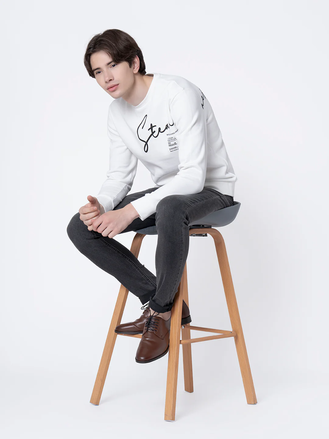 Graphic Print Sweatshirt For Men - Image 6