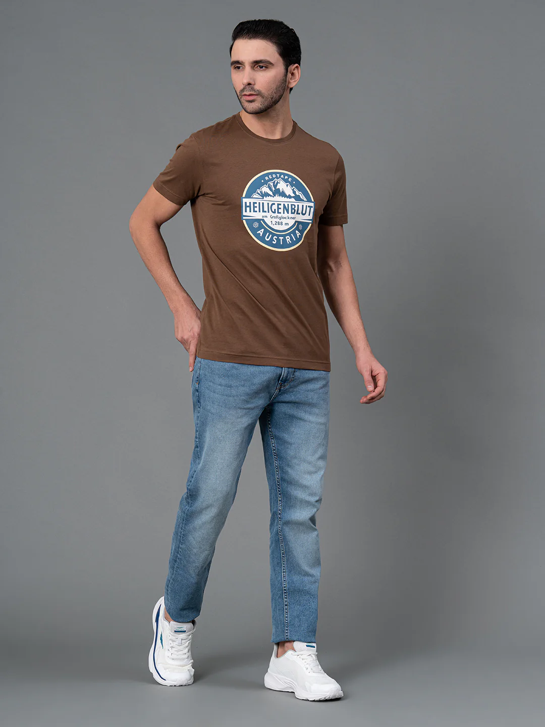 Men Casual Round Neck Brown T-Shirt - Image 5