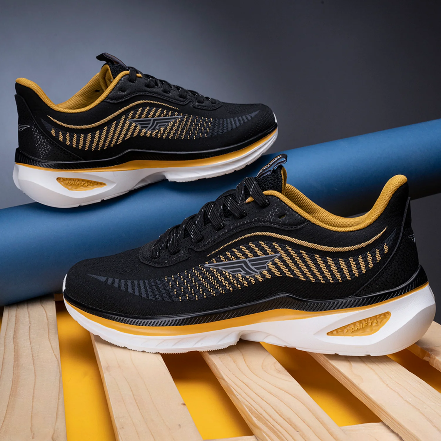 Men Grey & Yellow Walking Shoes - Image 6