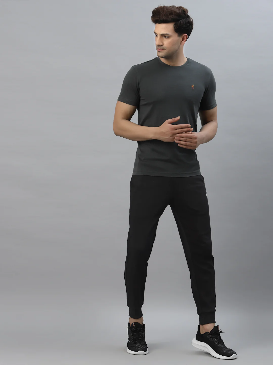 Men Space Grey Round Neck T-Shirt - Image 5