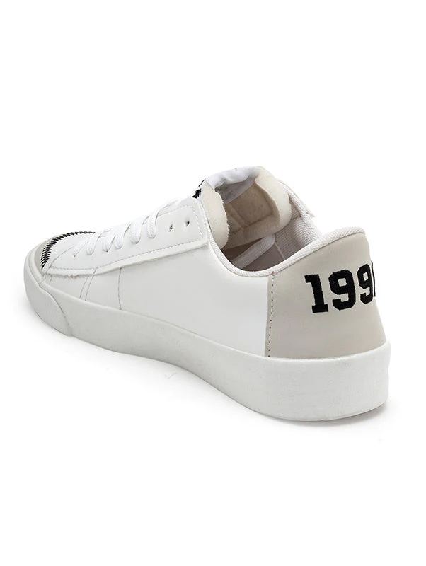 RedTape Mens White Vulcanised Shoes - Image 7