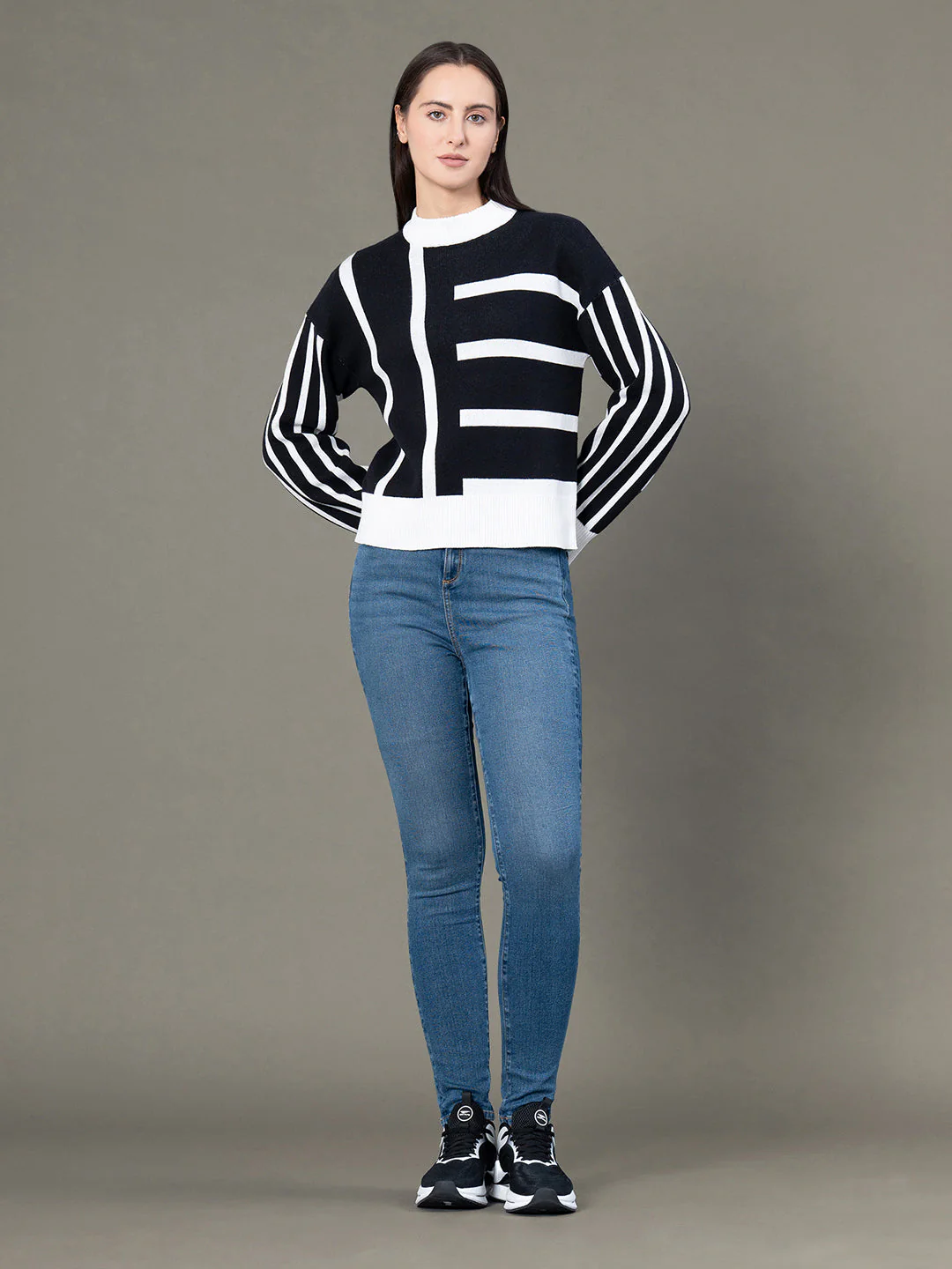 Round Neck Drop Shoulder Sweater for Women - Image 5