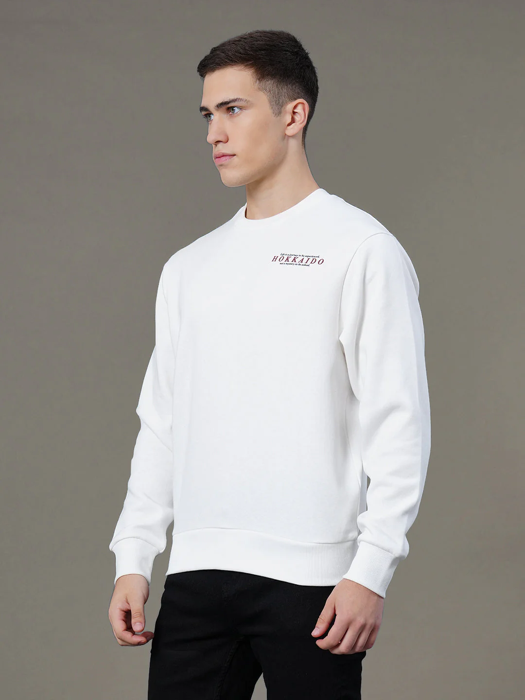 Round Neck Graphic Sweatshirt for Men - Image 2