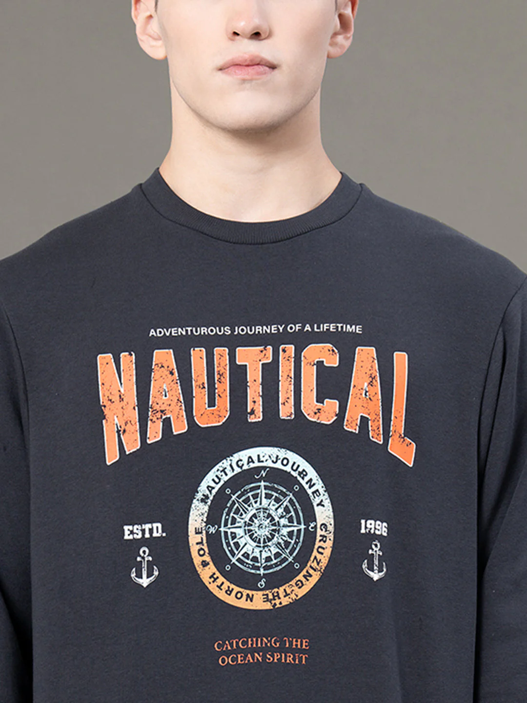 Round Neck Graphic Sweatshirt for Men - Image 4