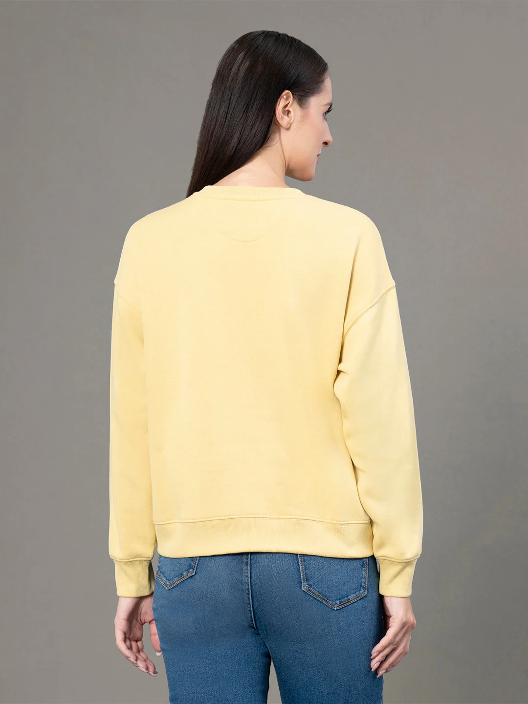 Round Neck Graphic Sweatshirt for Women - Image 3