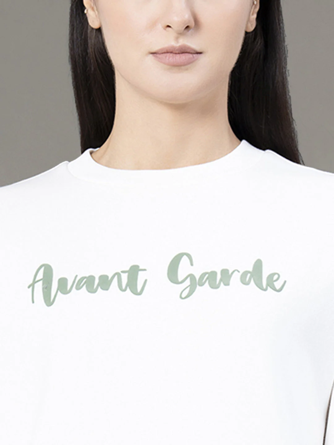 Round Neck Graphic Sweatshirt for Women - Image 4