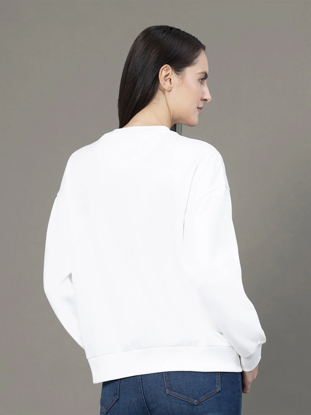 Round Neck Graphic Sweatshirt for Women - Image 3