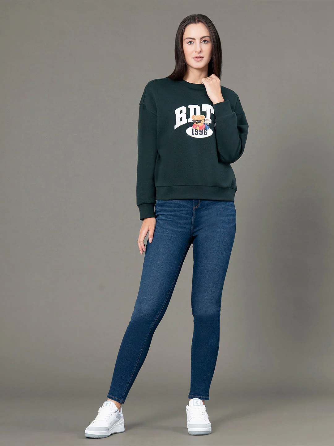 Round Neck Graphic Sweatshirt for Women - Image 5