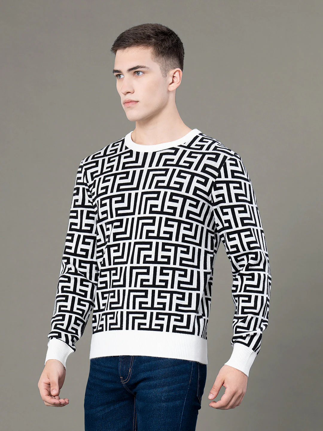 Round Neck Pattern Sweater for Men - Image 2