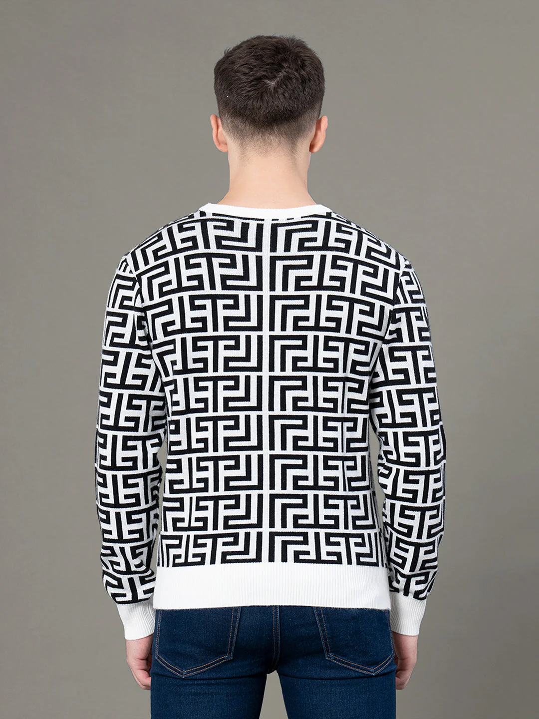 Round Neck Pattern Sweater for Men - Image 3