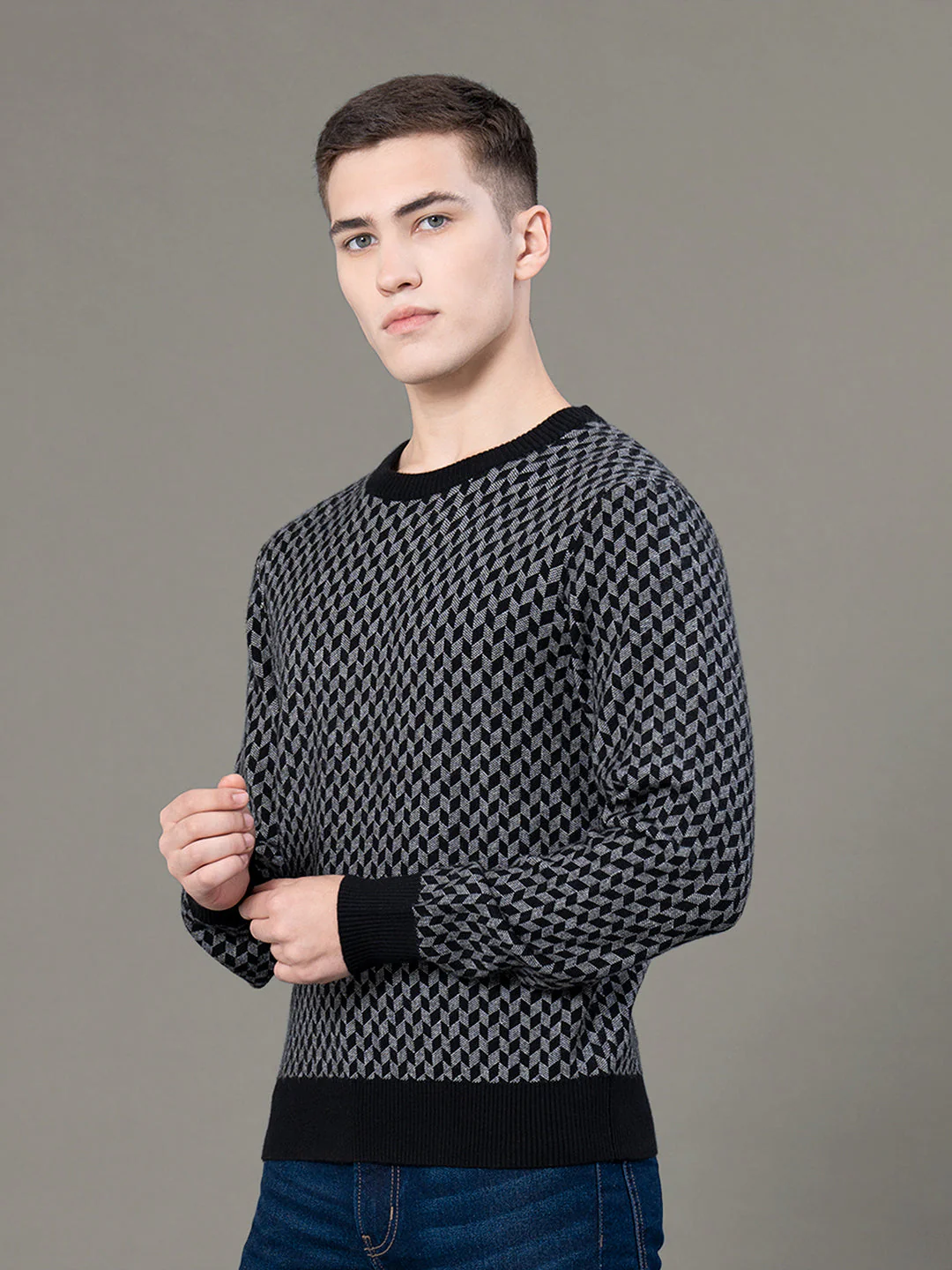 Round Neck Pattern Sweater for Men - Image 2