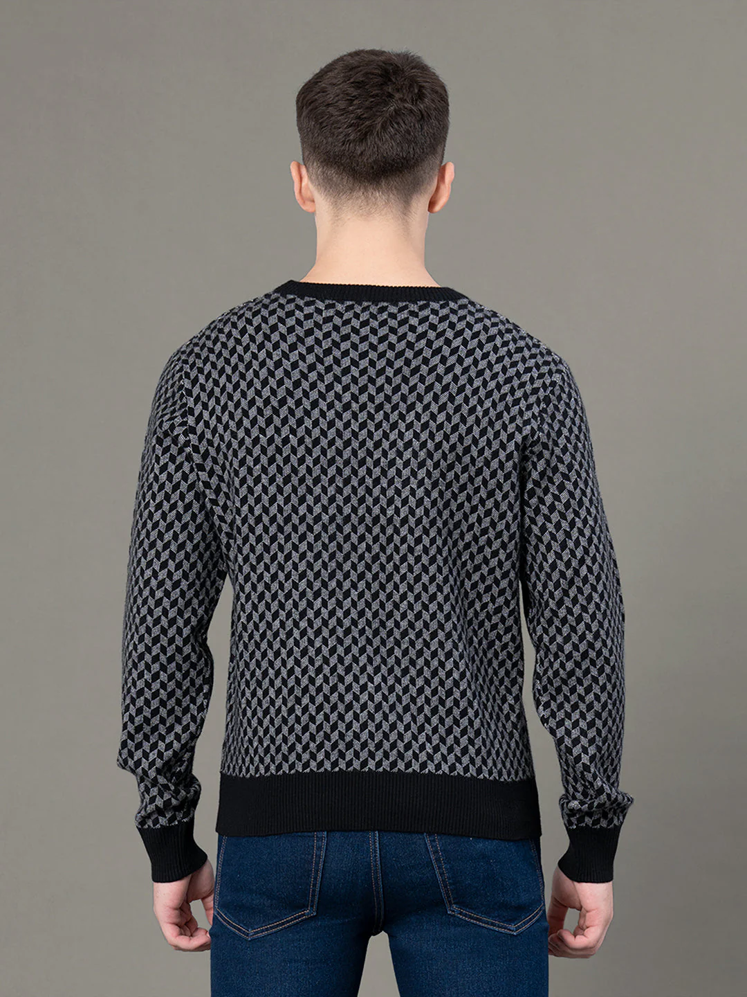 Round Neck Pattern Sweater for Men - Image 3