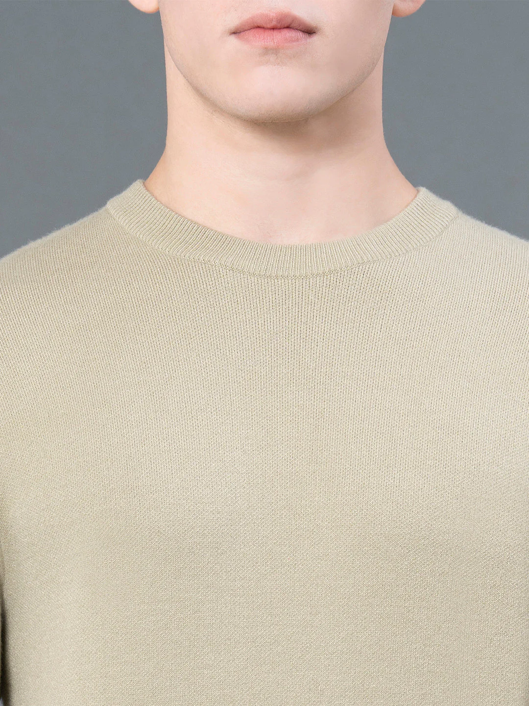 Round Neck Solid Sweater for Men - Image 4