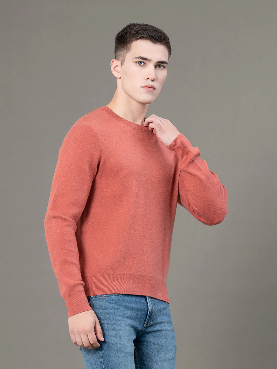Round Neck Solid Sweater for Men - Image 2