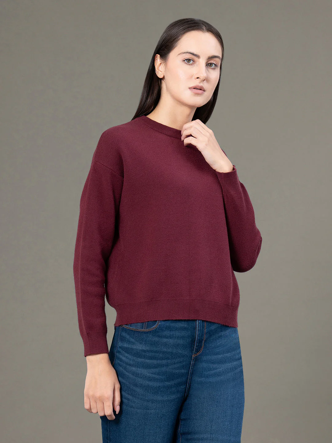 Round Neck Solid Sweater for Women - Image 2