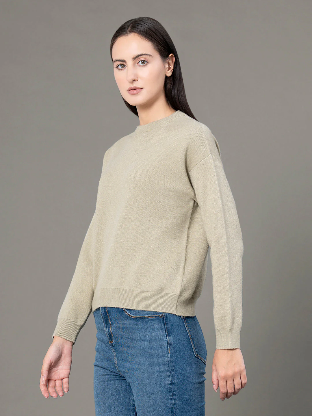 Round Neck Solid Sweater for Women - Image 2