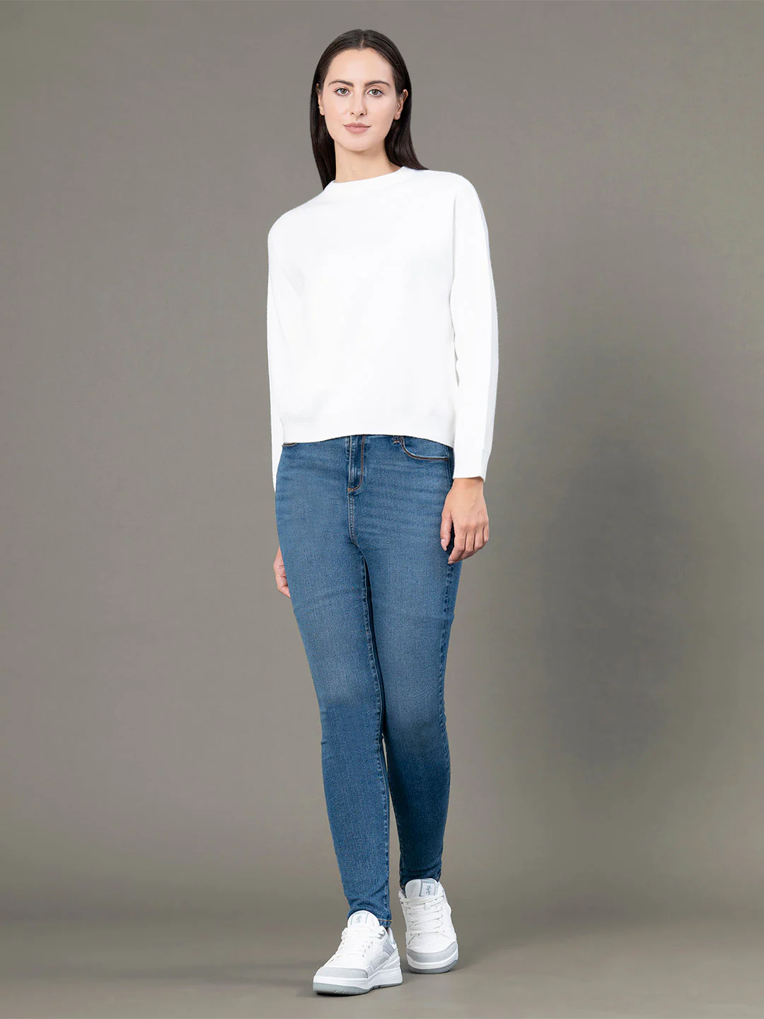 Round Neck Solid Sweater for Women - Image 5