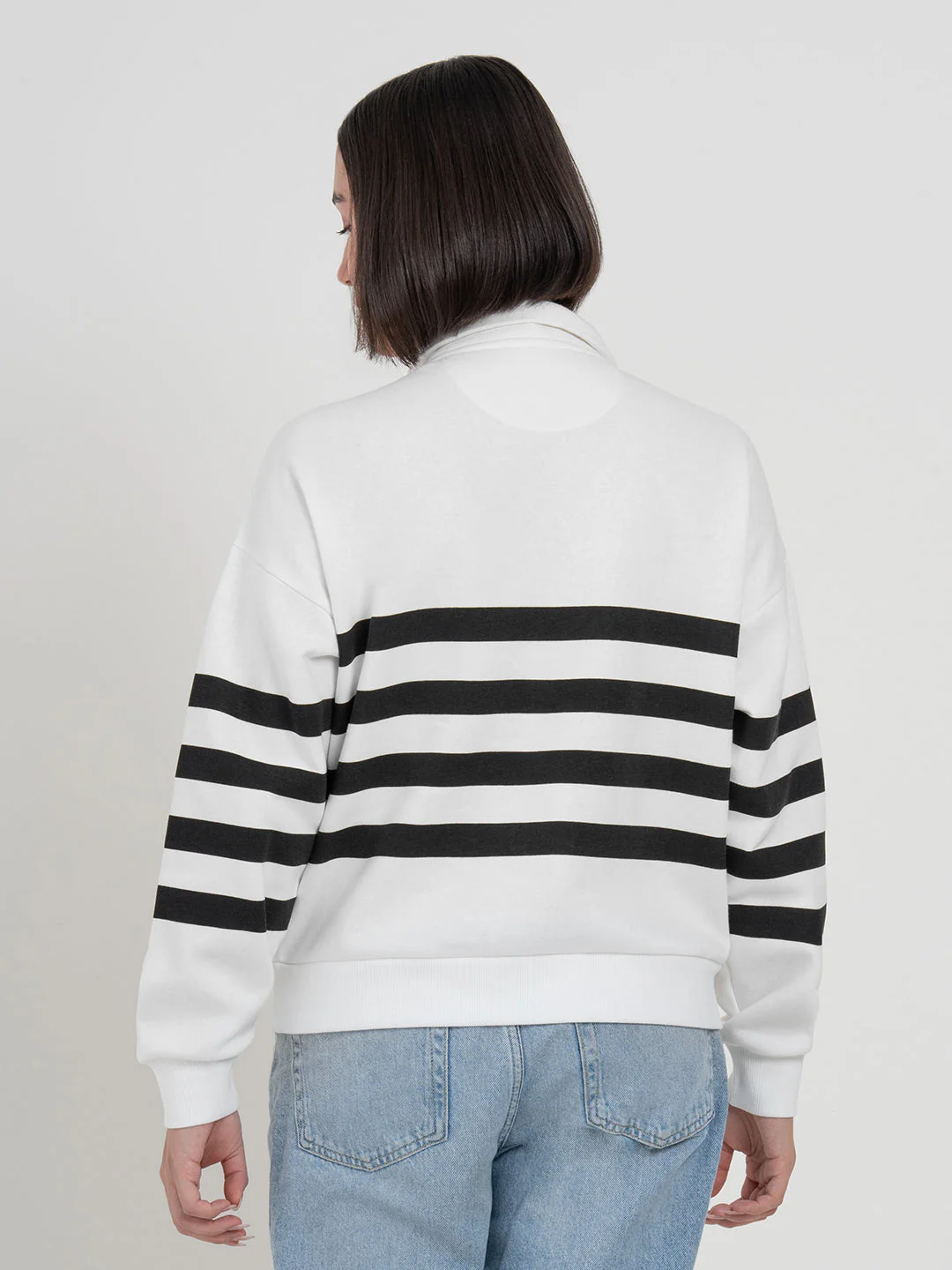White Sweatshirt for Women | Sweatshirt for Winter Effortless Look - Image 5