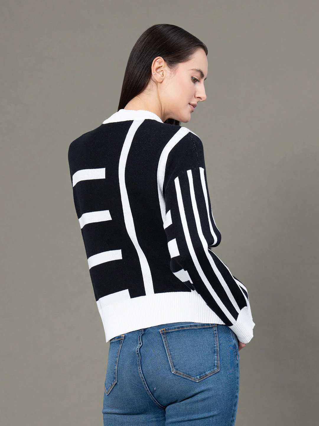Round Neck Drop Shoulder Sweater for Women - Image 3