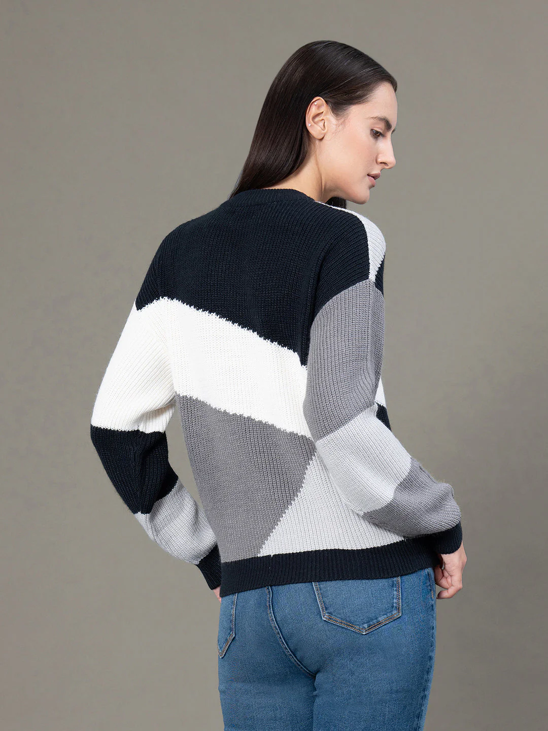Round Neck Drop Shoulder Sweater for Women - Image 3