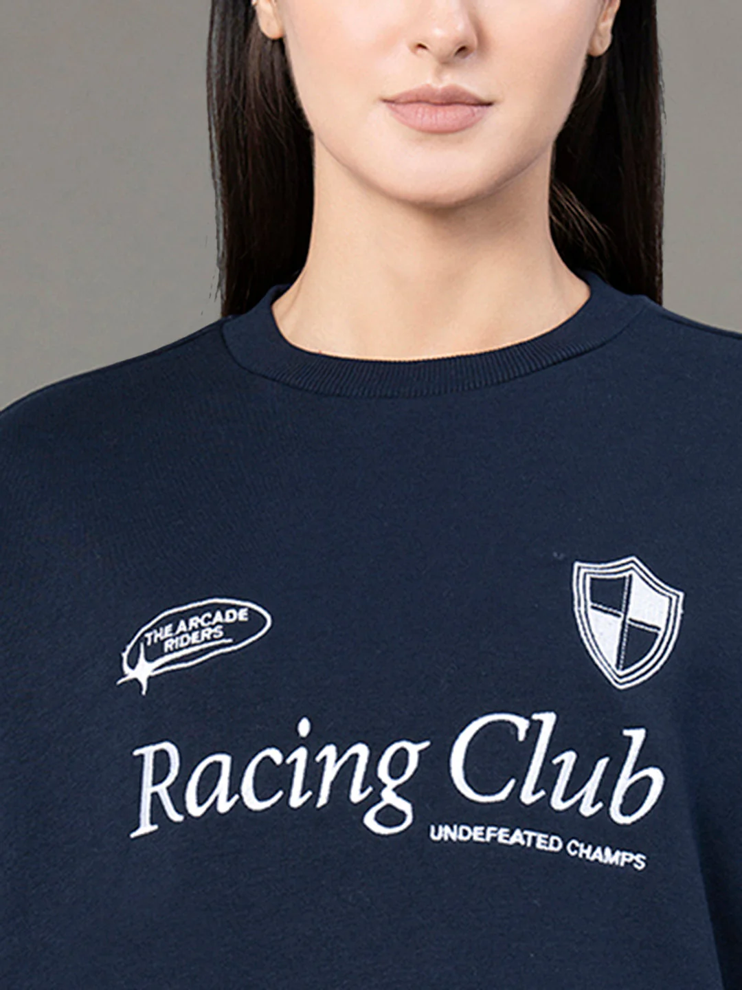 Round Neck Graphic Sweatshirt for Women - Image 4