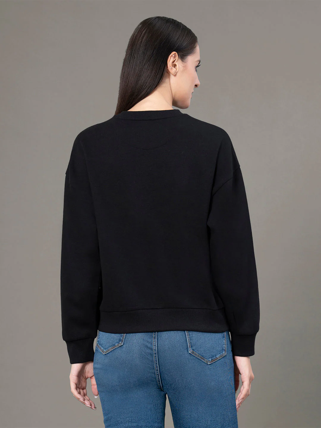 Round Neck Graphic Sweatshirt for Women - Image 3
